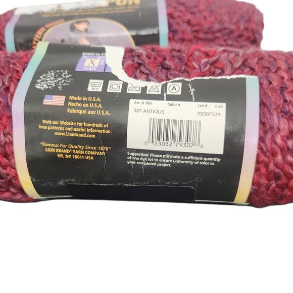 LION BRAND HOMESPUN 307 ANTIQUE Burgundy Yarn 2 Skiens Lot Crochet Knit GIFT - Picture 2 of 2